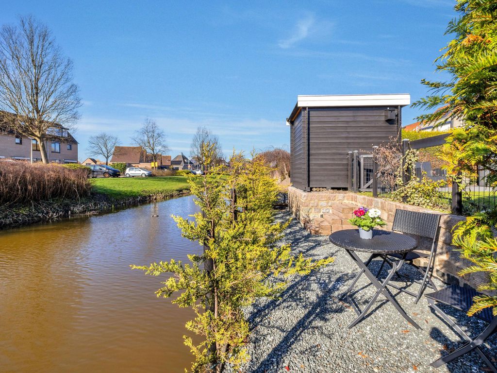 Kruisbooglaan 22, Oostvoorne