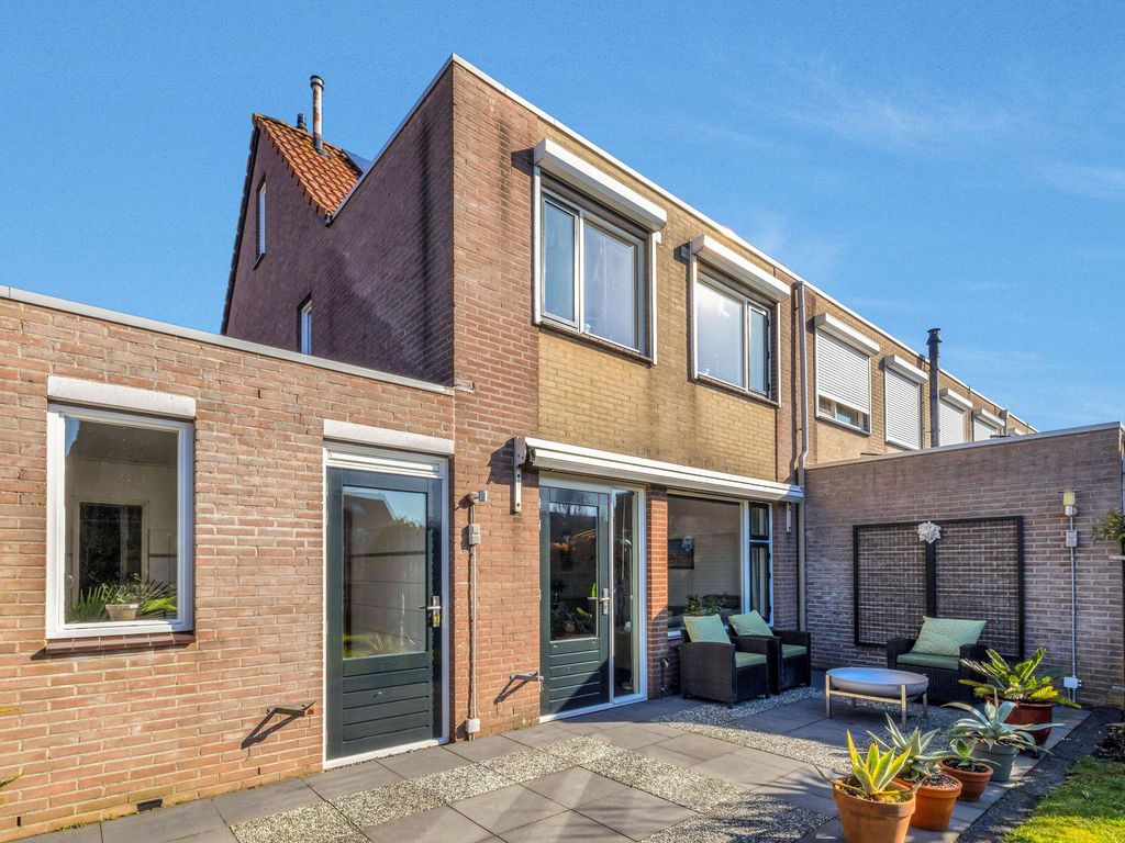 Kruisbooglaan 22, Oostvoorne