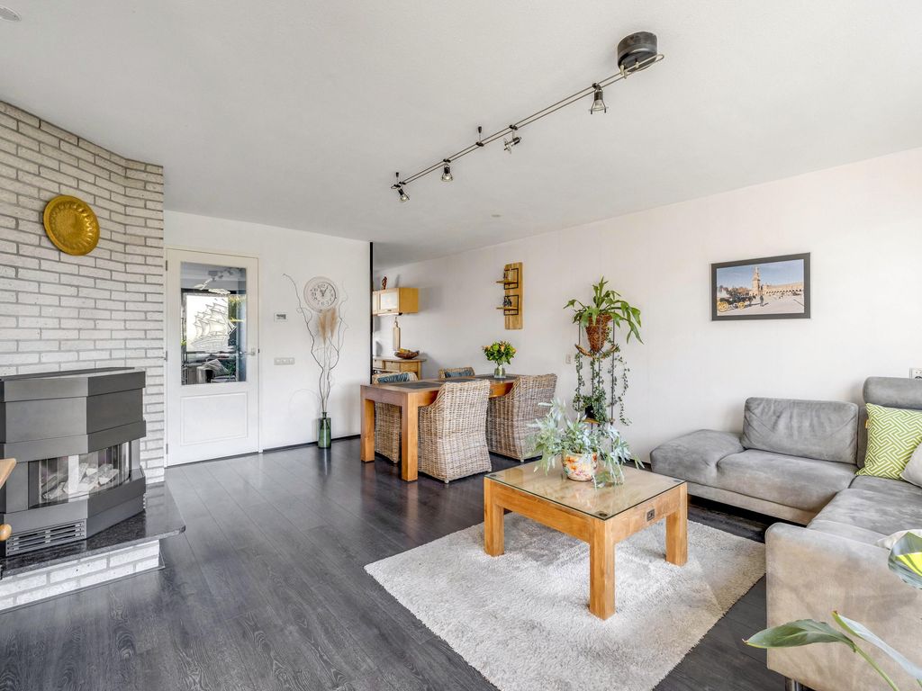 Kruisbooglaan 22, Oostvoorne