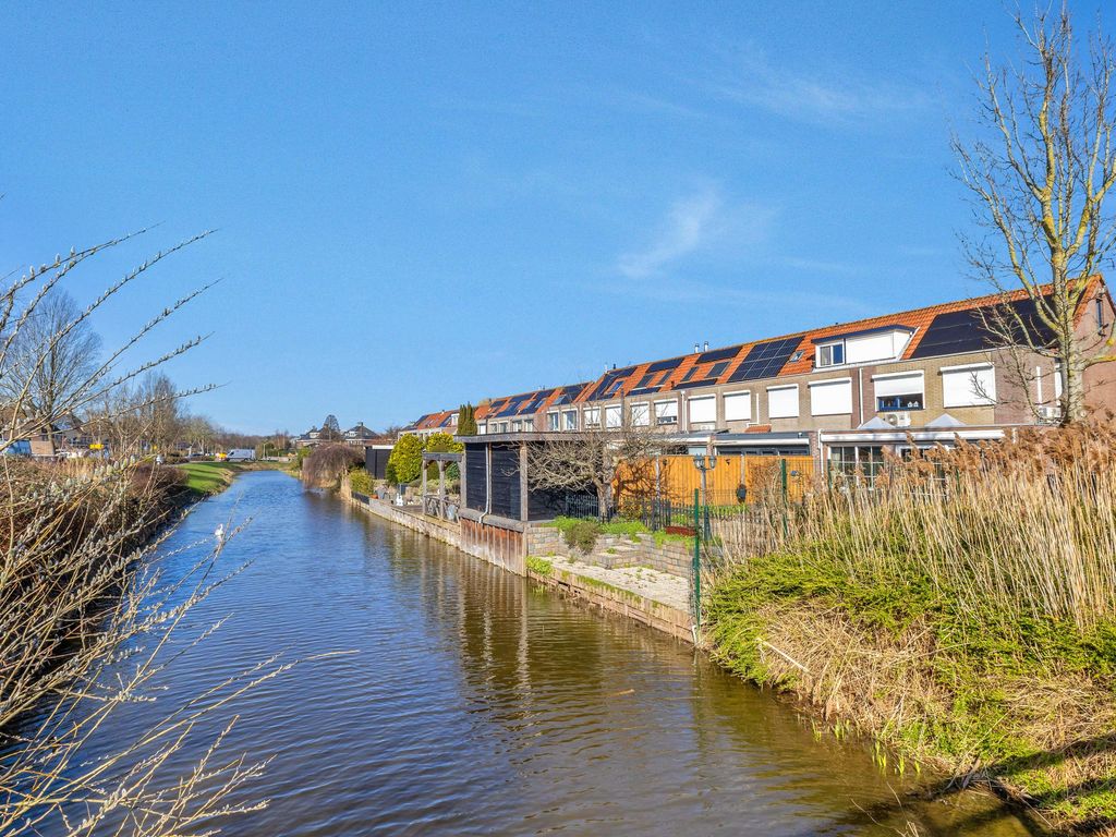 Kruisbooglaan 22, Oostvoorne