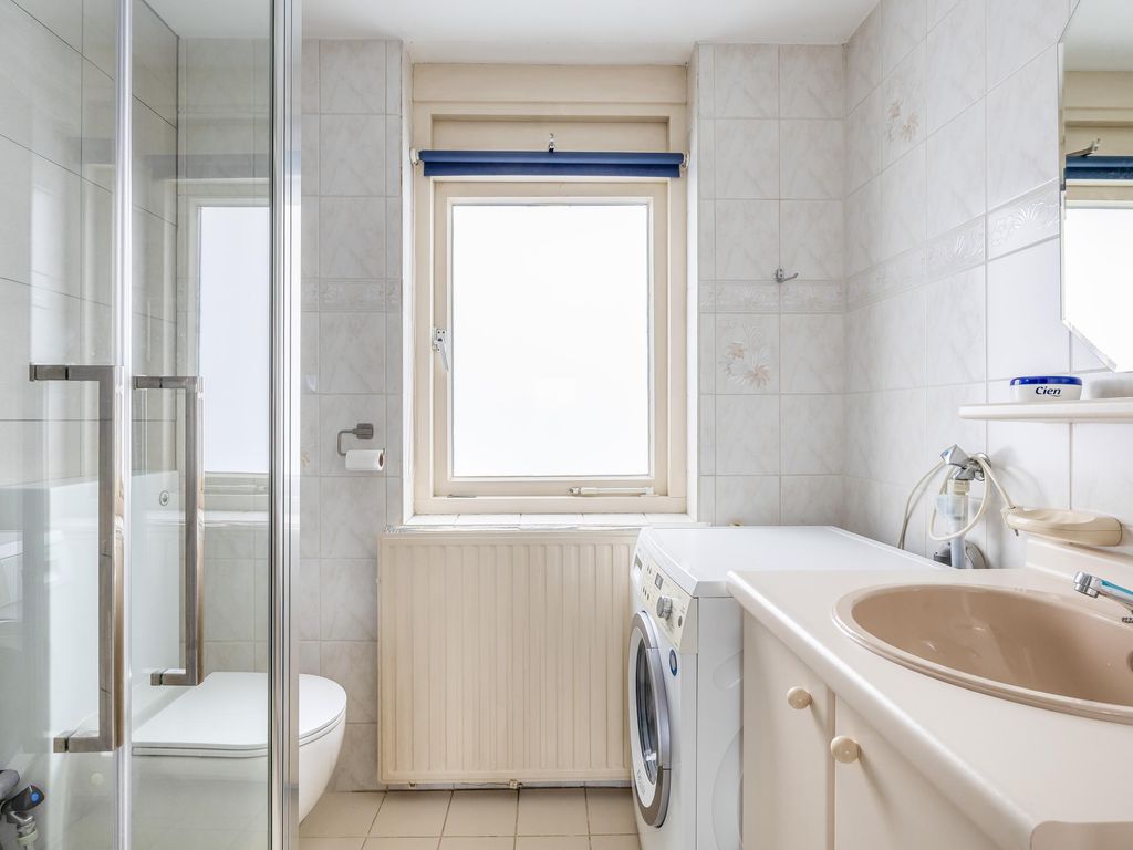 Julianalaan 28, Zwartewaal