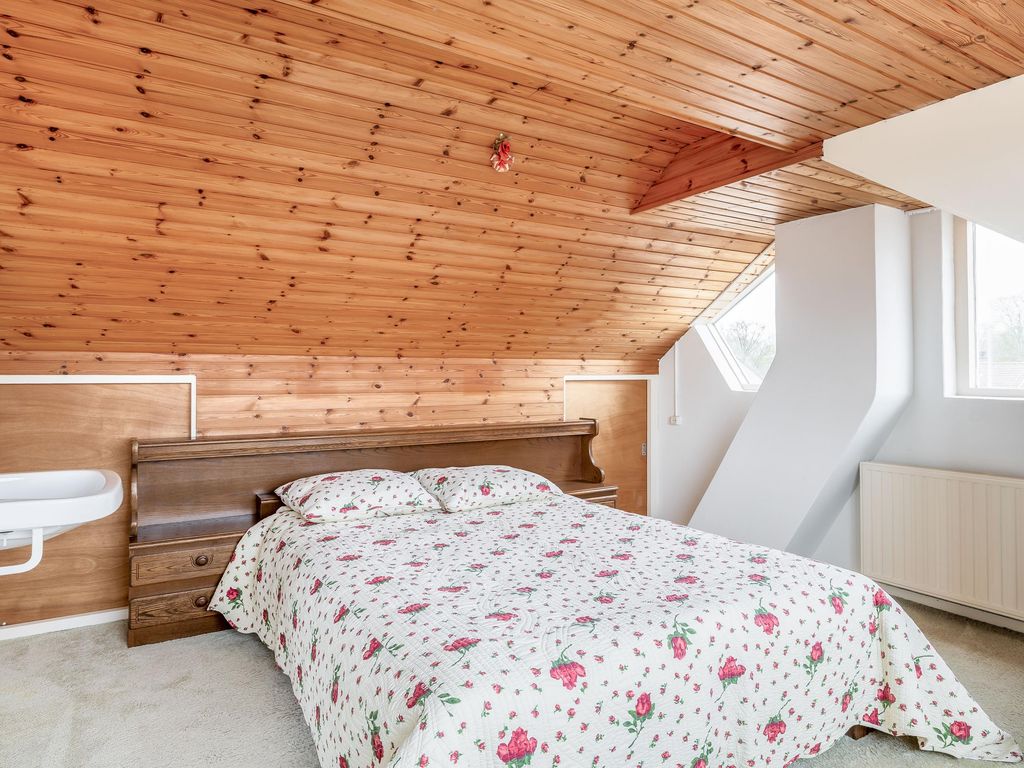 Julianalaan 28, Zwartewaal