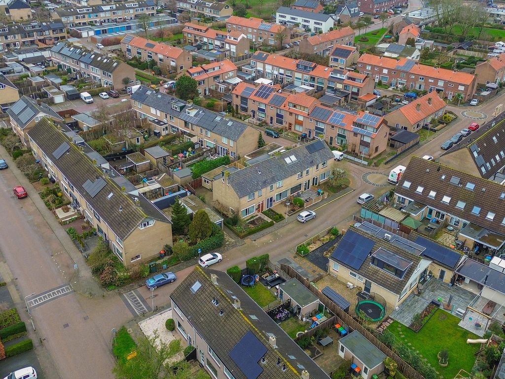 Julianalaan 28, Zwartewaal