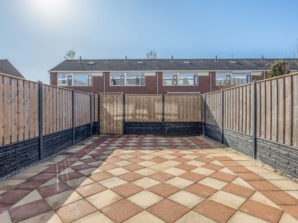 Frank van Borselenstraat 24, Brielle