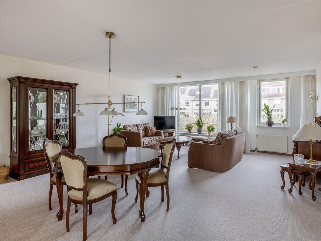 Krammer 32a, Brielle