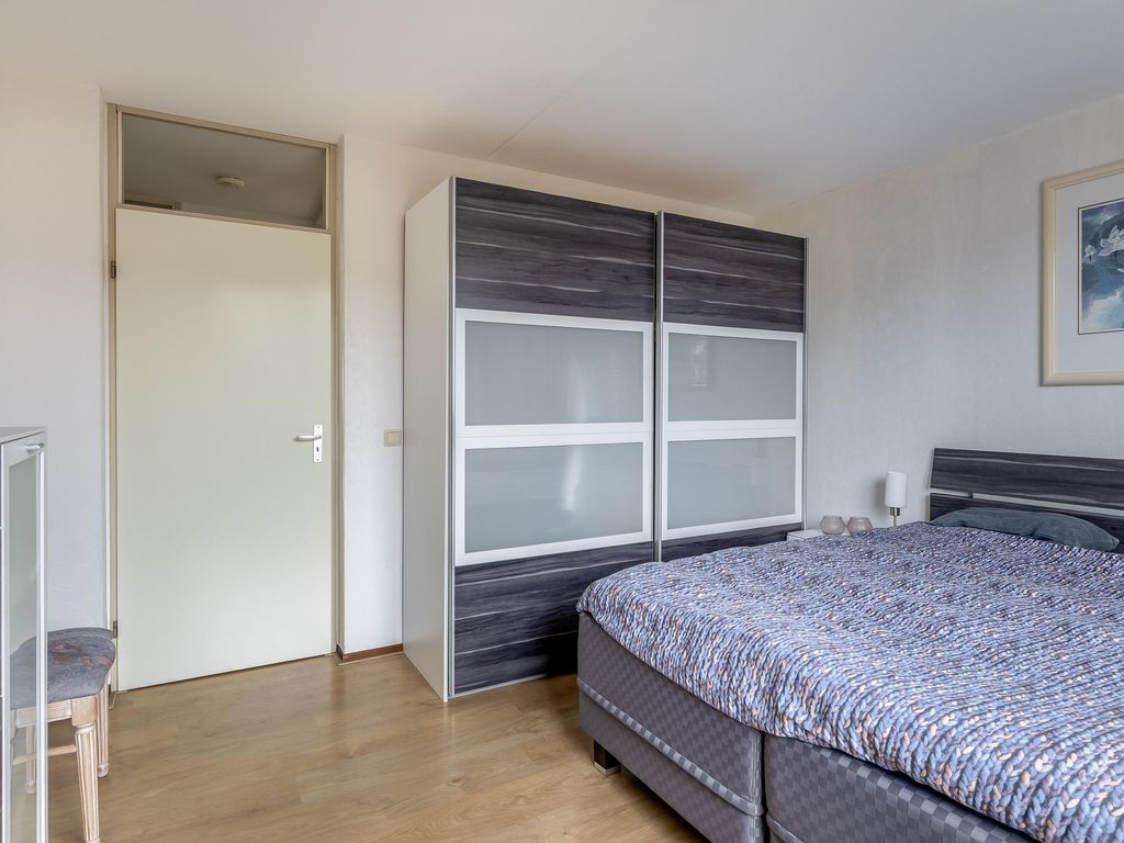 Krammer 32c, Brielle