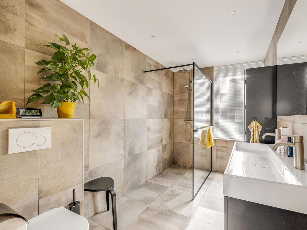 Sparregat 8, Brielle