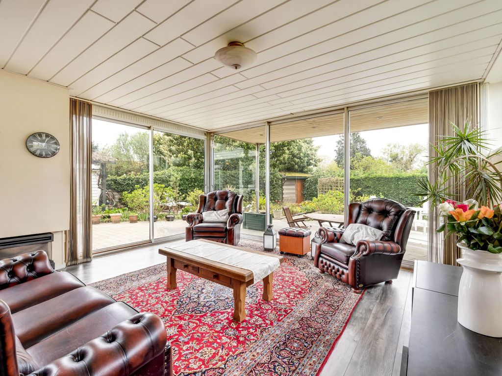 Zalmlaan 15, Zwartewaal