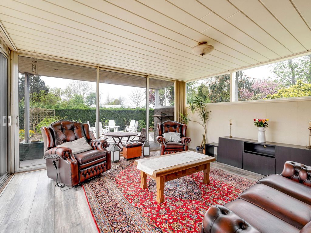 Zalmlaan 15, Zwartewaal