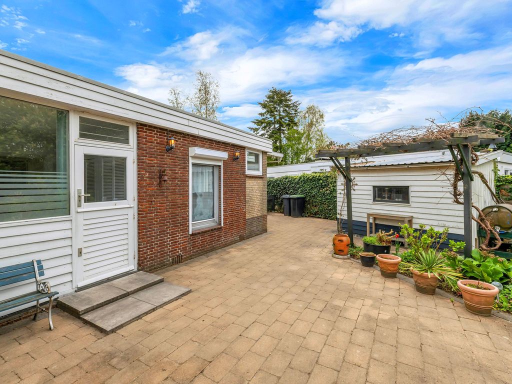 Zalmlaan 15, Zwartewaal