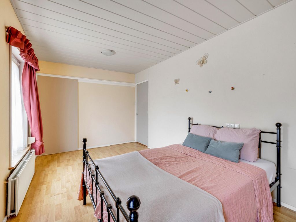 Zalmlaan 15, Zwartewaal