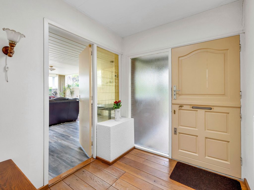 Zalmlaan 15, Zwartewaal