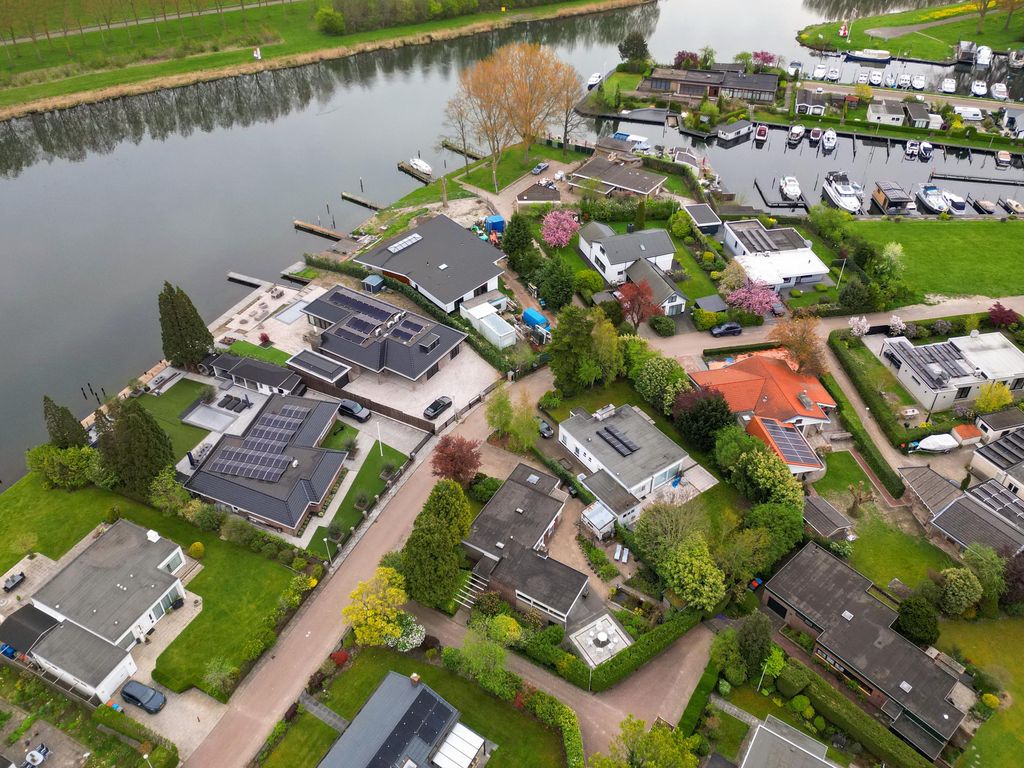 Zalmlaan 15, Zwartewaal