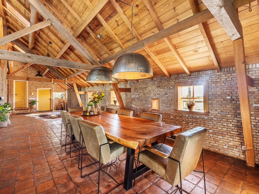 Wouddijk 12, Zwartewaal