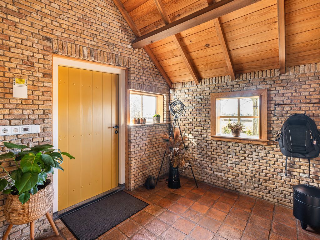 Wouddijk 12, Zwartewaal