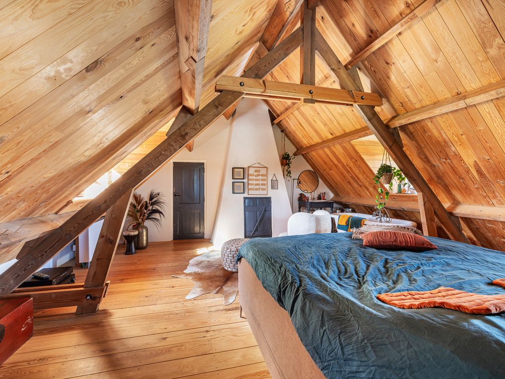 Wouddijk 12, Zwartewaal