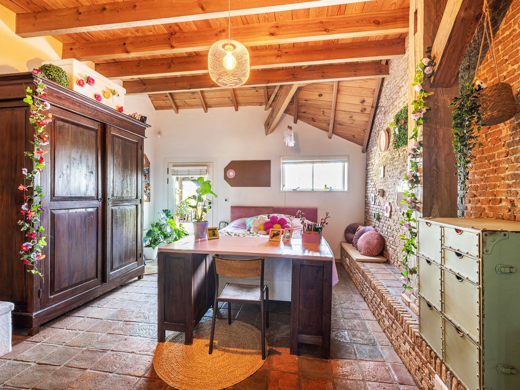 Wouddijk 12, Zwartewaal