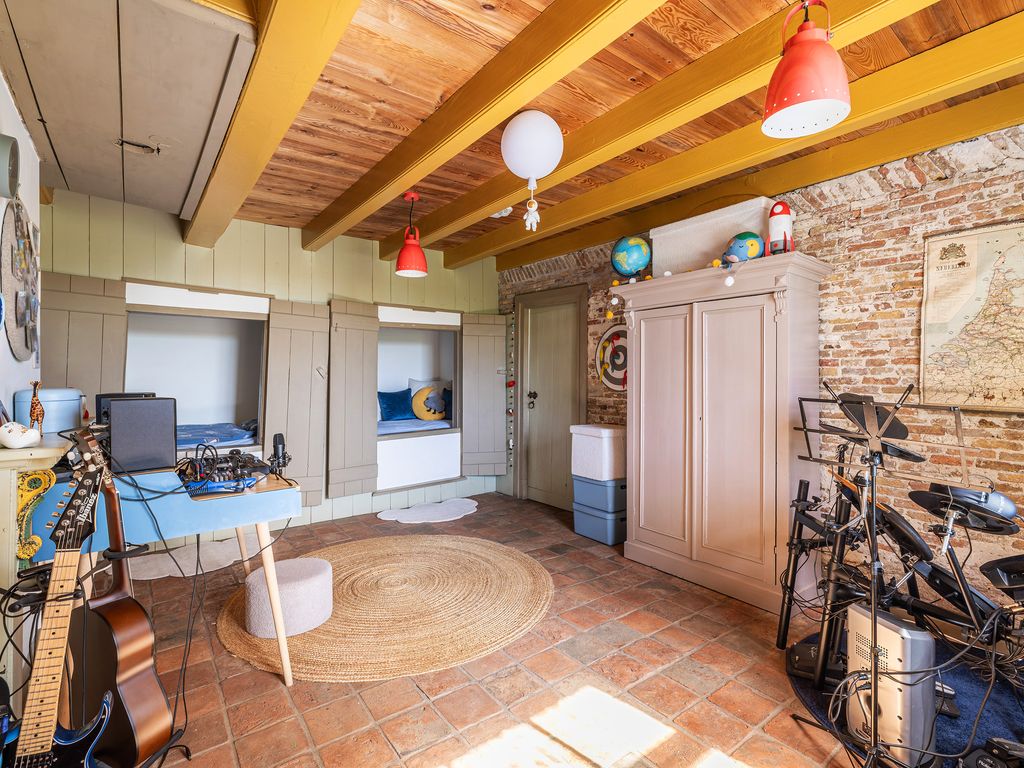 Wouddijk 12, Zwartewaal