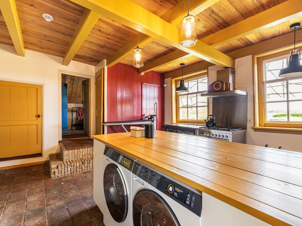 Wouddijk 12, Zwartewaal