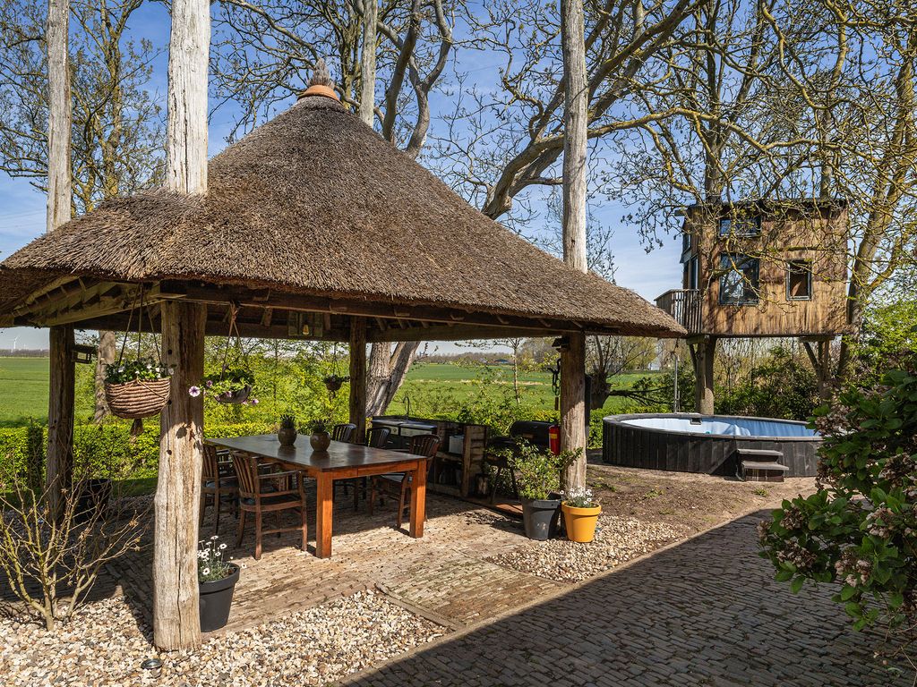 Wouddijk 12, Zwartewaal