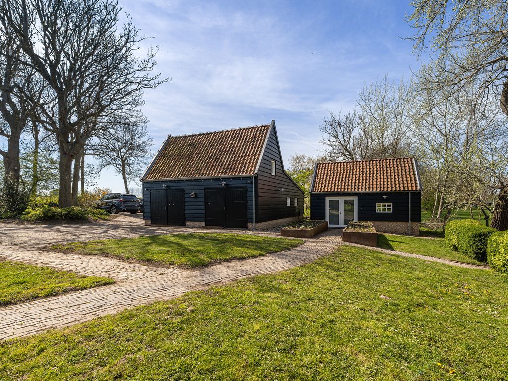 Wouddijk 12, Zwartewaal