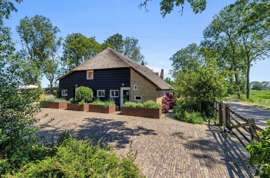 Wouddijk 12