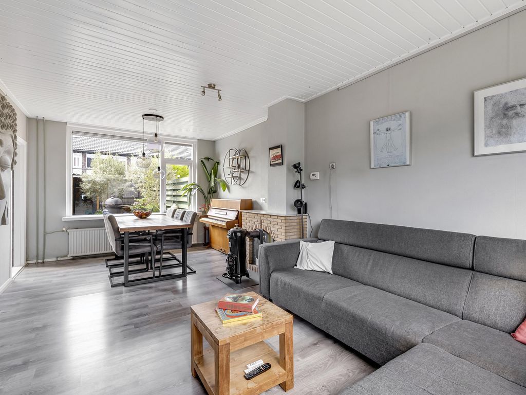 Mr P J Oudweg 21, Zuidland