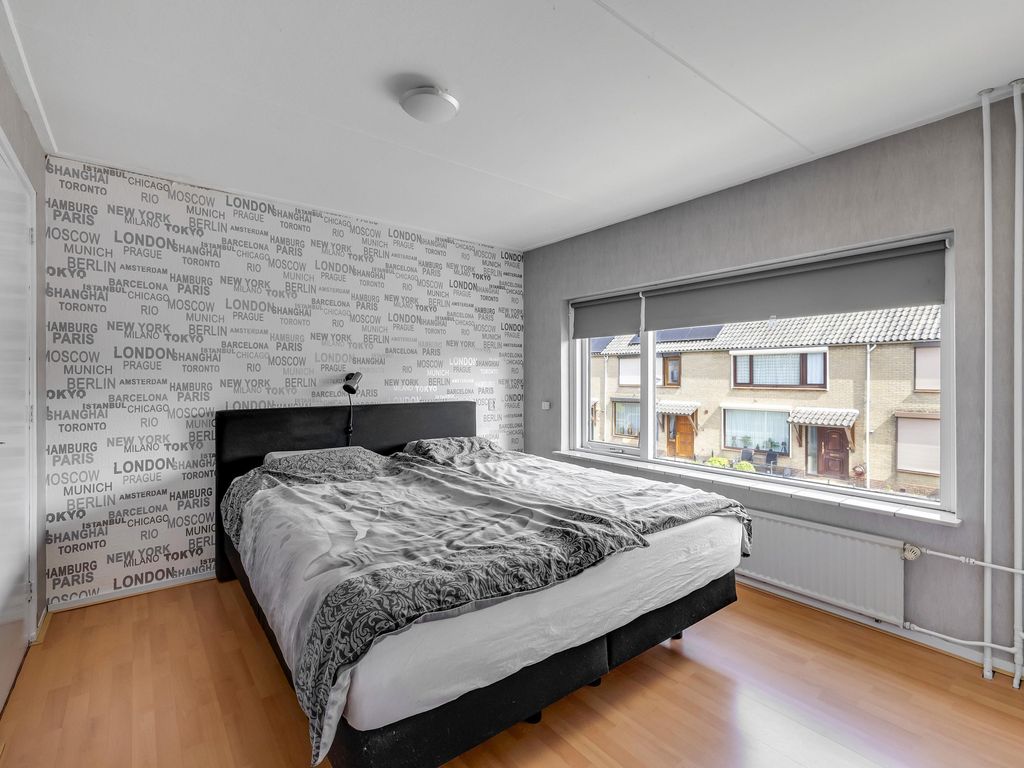 Mr P J Oudweg 21, Zuidland