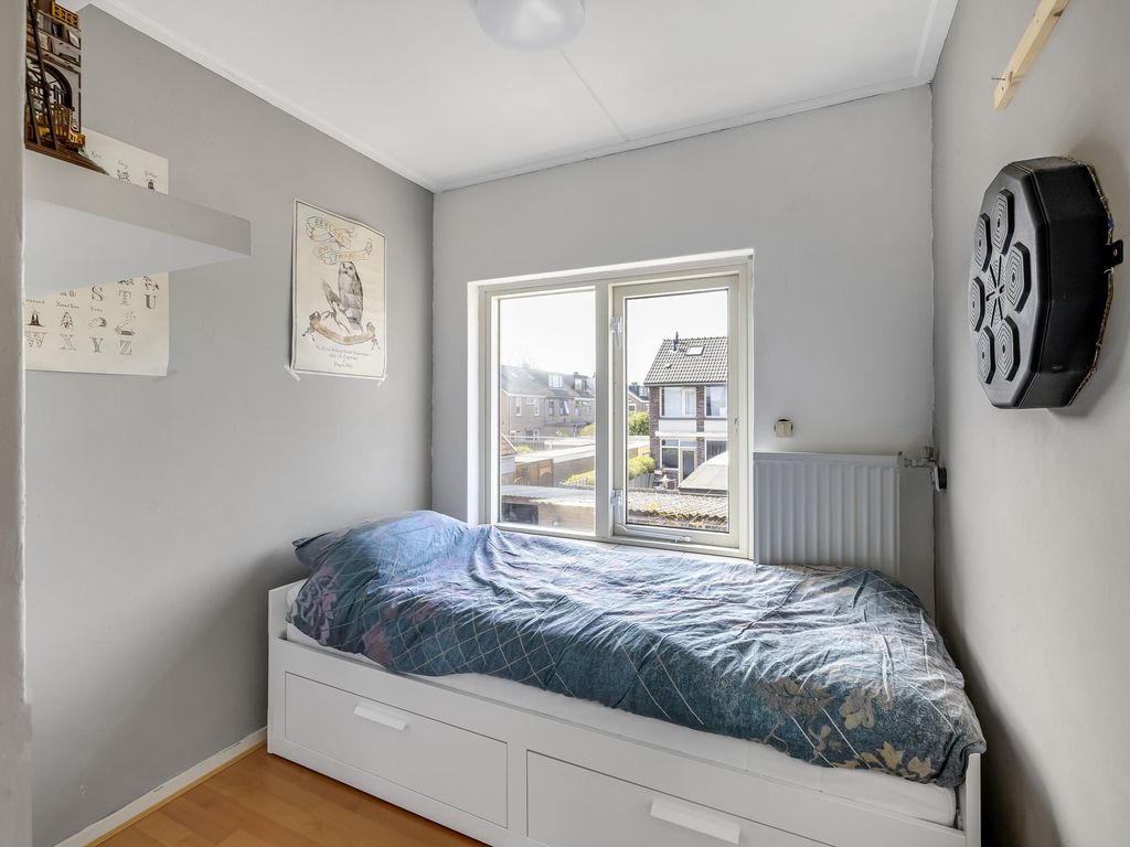 Mr P J Oudweg 21, Zuidland