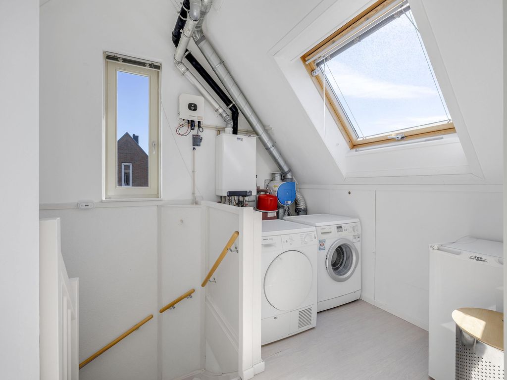 Staaldiep 3, Brielle