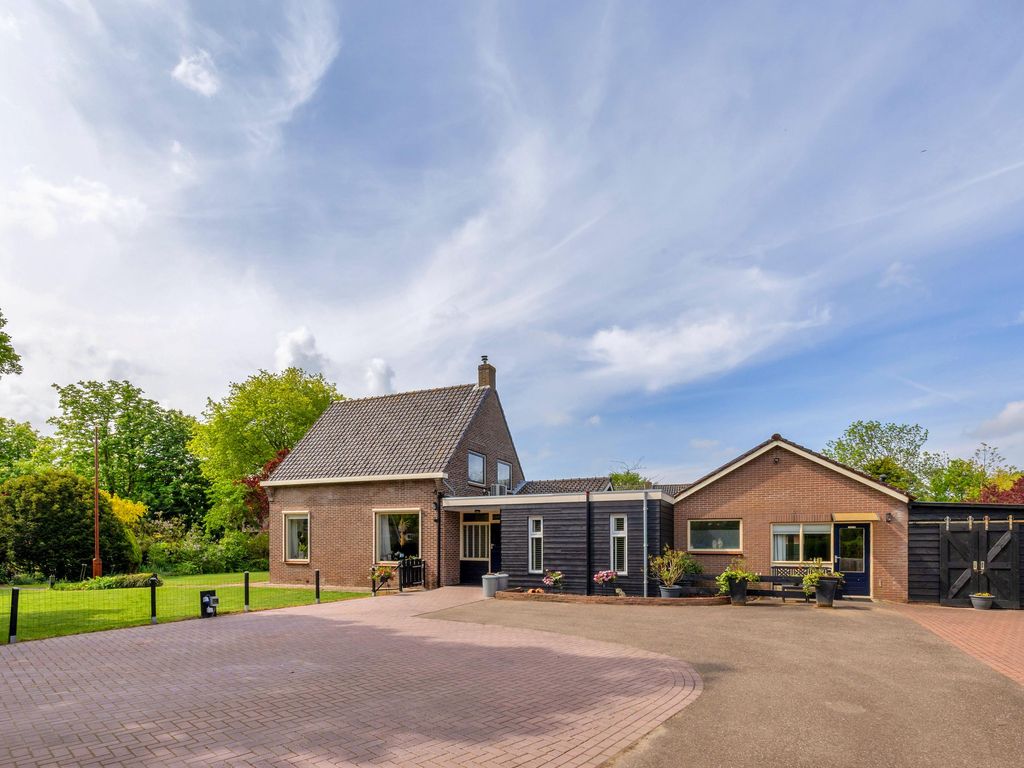 Korteweg 21, Rockanje