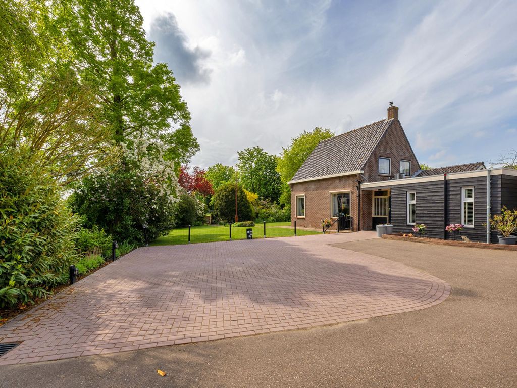 Korteweg 21, Rockanje