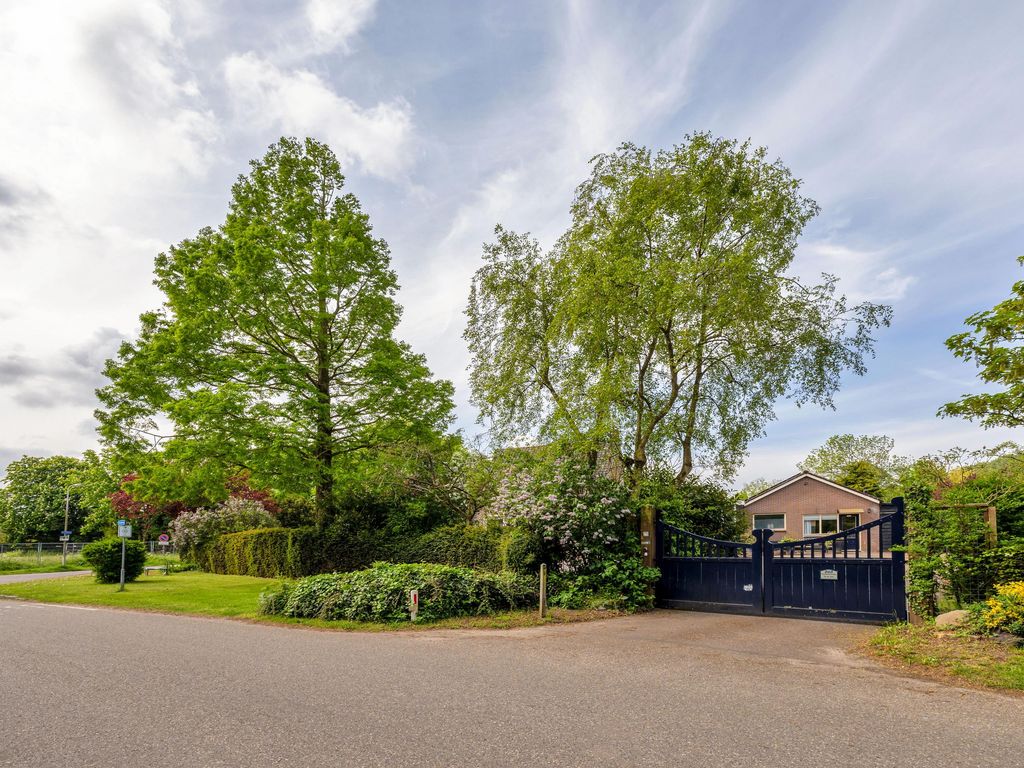 Korteweg 21, Rockanje