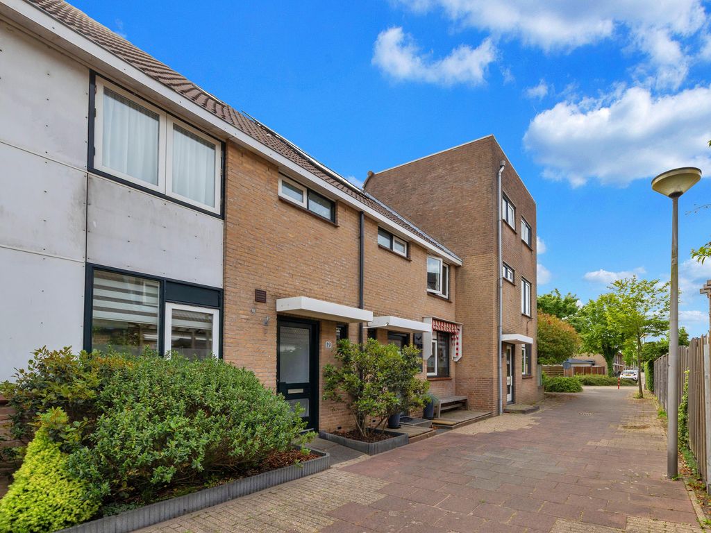 Lamoen 19, Brielle