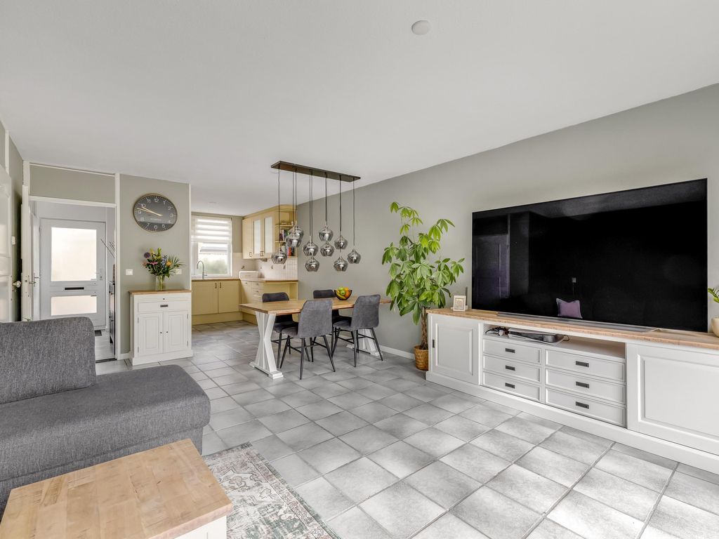Lamoen 19, Brielle
