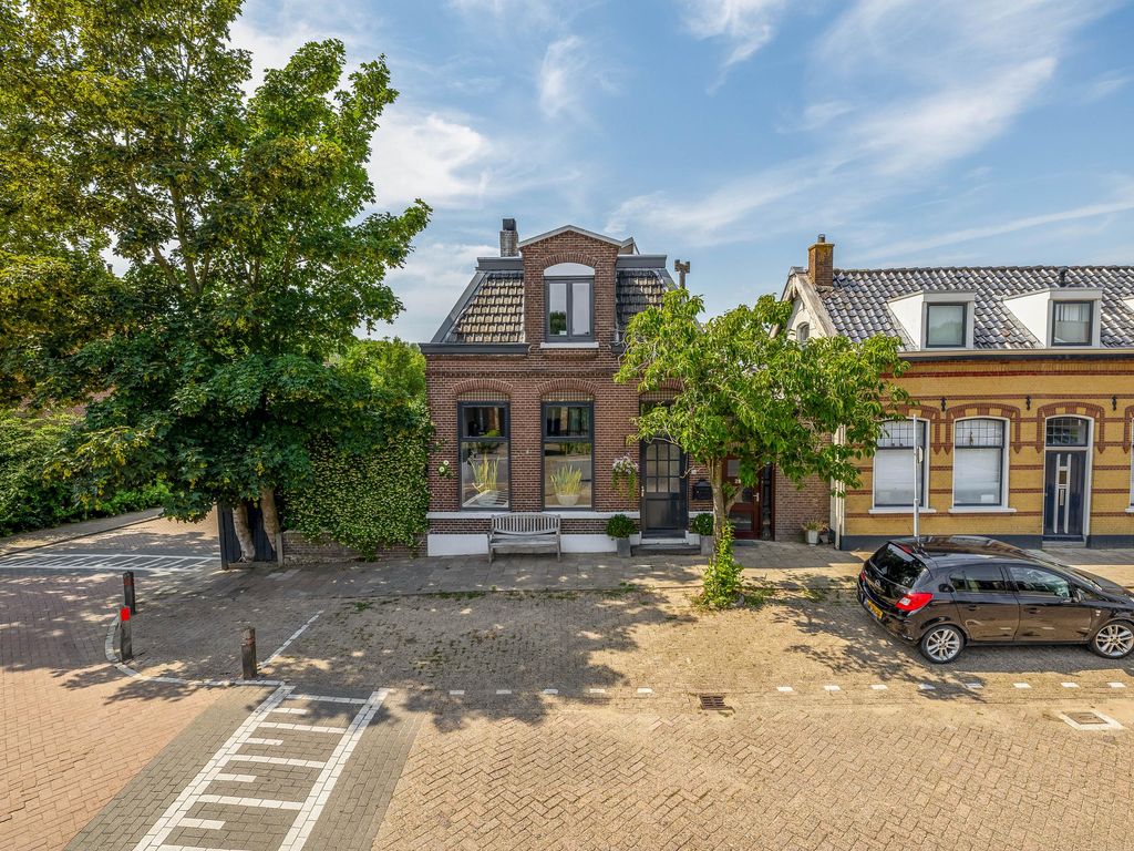 Henry Fordstraat 30, ZWARTEWAAL