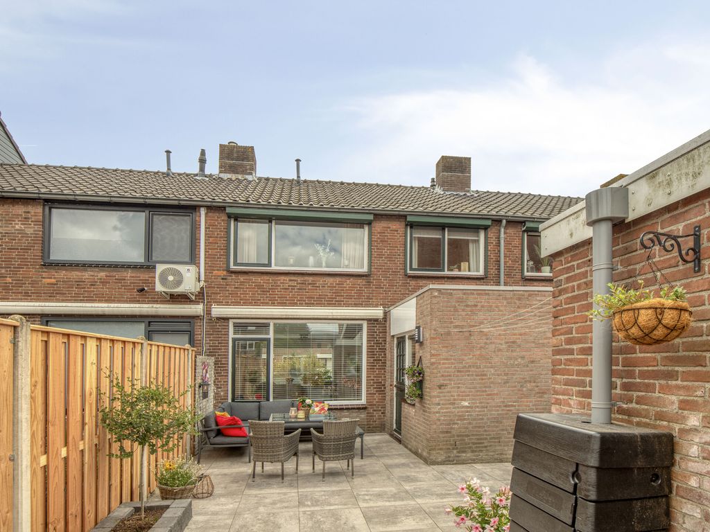 Tulpenstraat 3, Rozenburg