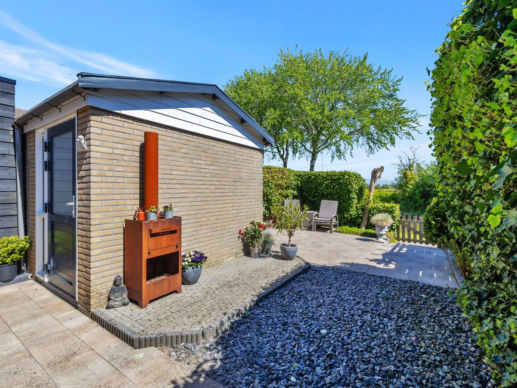 Vinkenhof 29, Rockanje