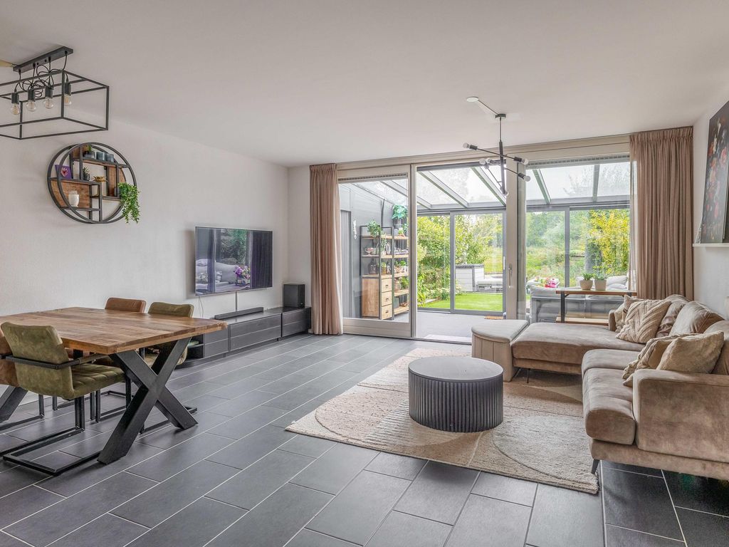 Stoep 22, Brielle