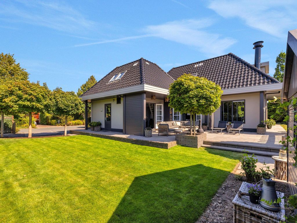 Abelenlaan 1, Oostvoorne