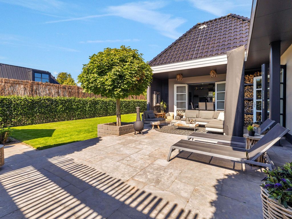 Abelenlaan 1, Oostvoorne