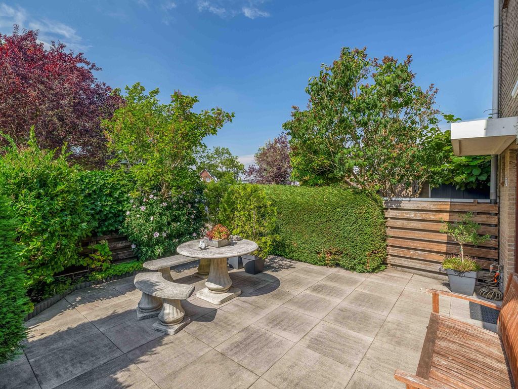 Dissel 29, Brielle