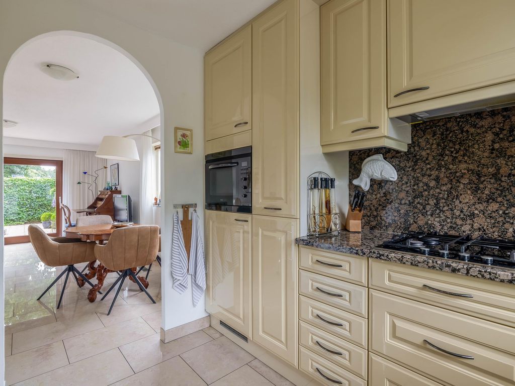 Dissel 29, Brielle