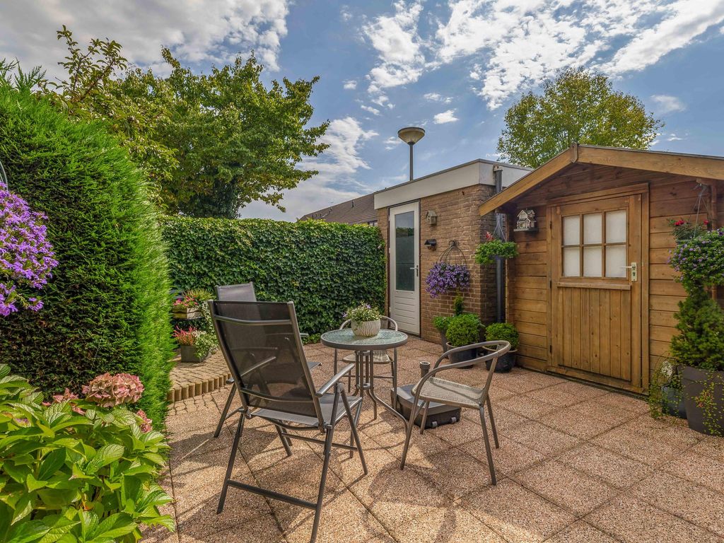 Dissel 29, Brielle