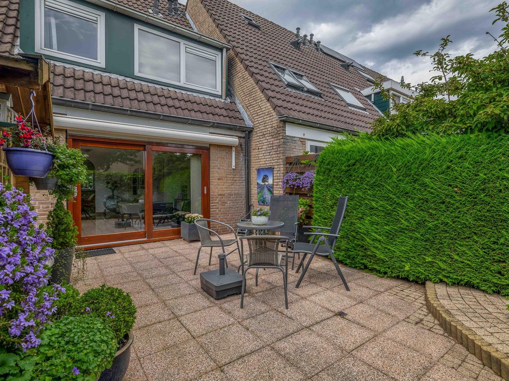 Dissel 29, Brielle