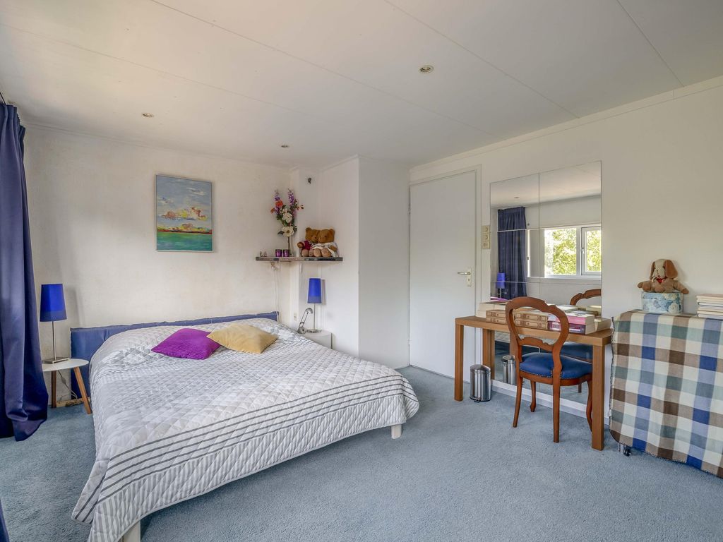 Dissel 29, Brielle