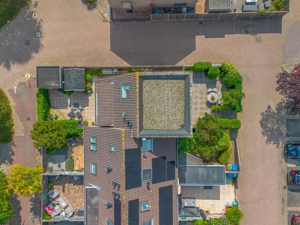 Dissel 29, Brielle