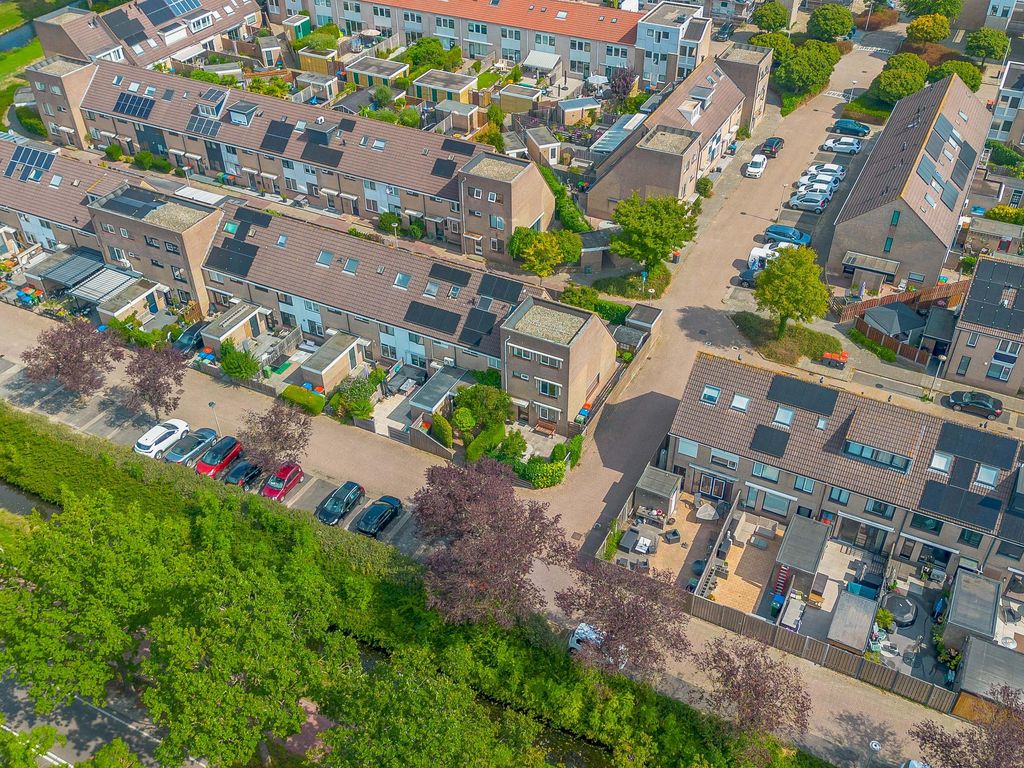 Dissel 29, Brielle