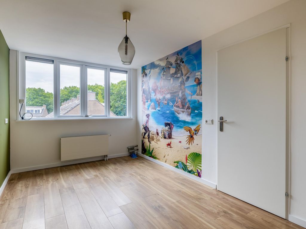 Karveel 1, Brielle
