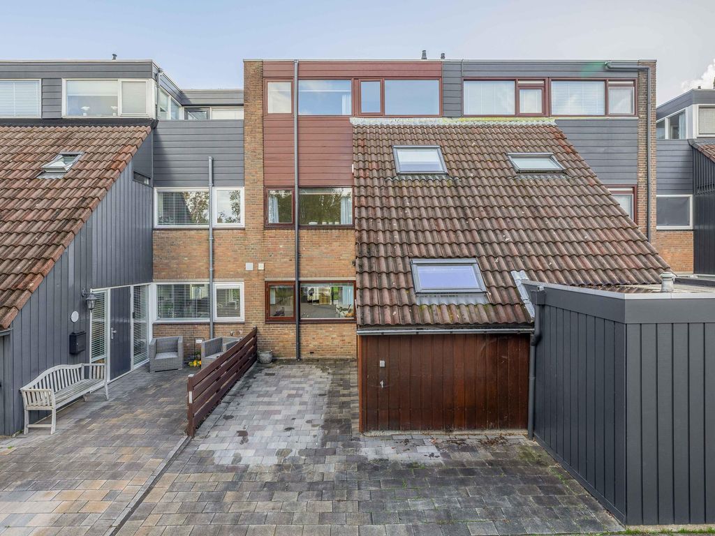 Griend 28, Brielle